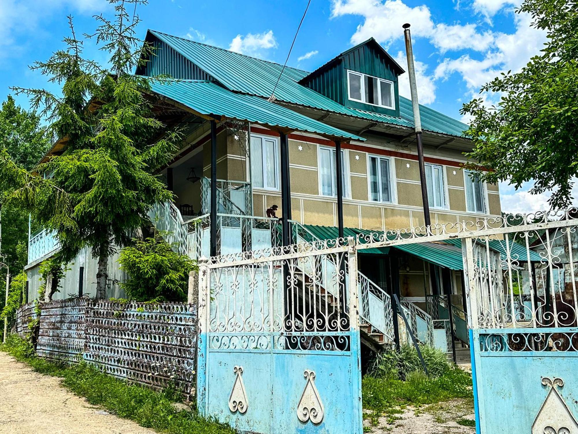 Armazi Hotel Khulo Buitenkant foto